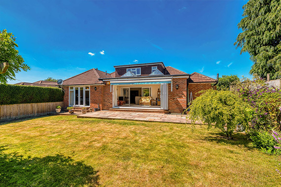 Greenleas Avenue, Emmer Green, Reading