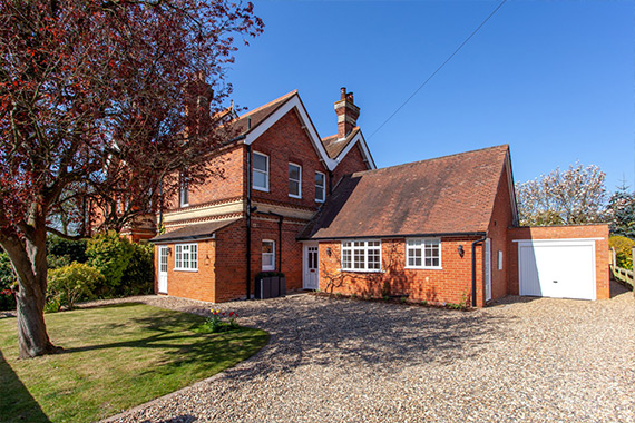 River Road, Caversham Heights - SOLD for £1,046,500
