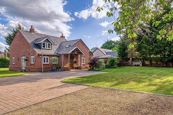 Little Orchard, Park Lane, Cane End, South Oxfordshire