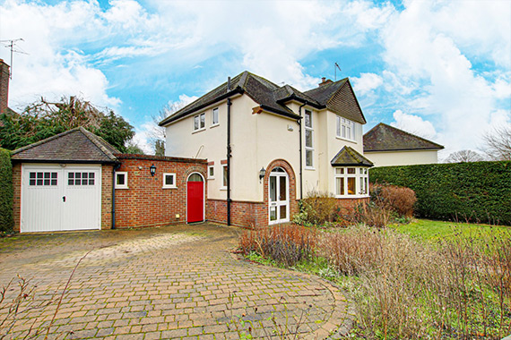 Courtenay Drive, Emmer Green – SOLD FOR £700,000