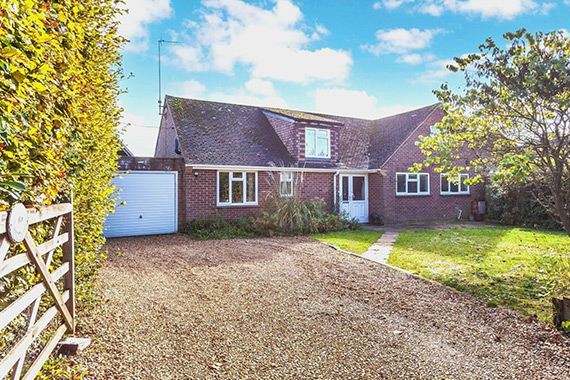 The Hamlet, Gallowstree Common - SOLD for £675,000