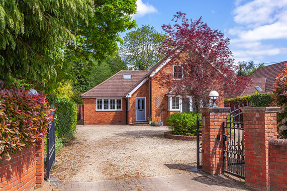 Chalkhouse  Green Rd, Kidmore End - SOLD for £1,265,500