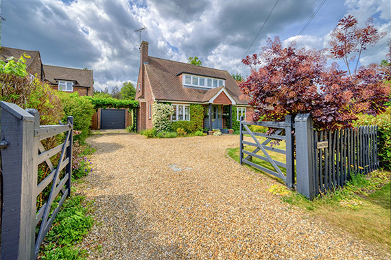 River Road, Caversham Heights - SOLD for £865,000
